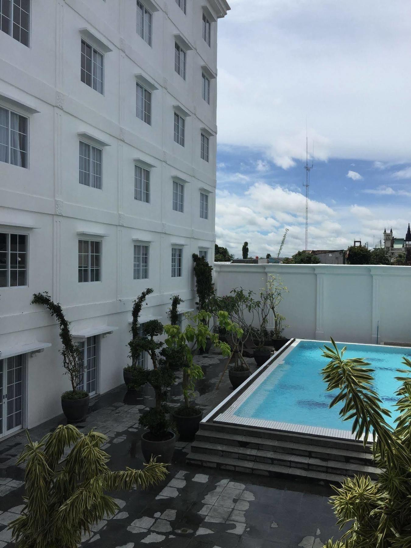 D'Senopati Malioboro Grand Hotel Jogjacarta Exterior foto
